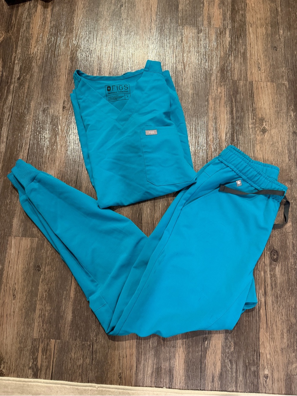 Figs Men's Teal Jogger Pants and Top Set
